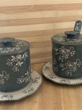 Temp-tations by Tara Floral Mug Set w/ Lids, Spoons & Saucers – QVC (Set of 2)